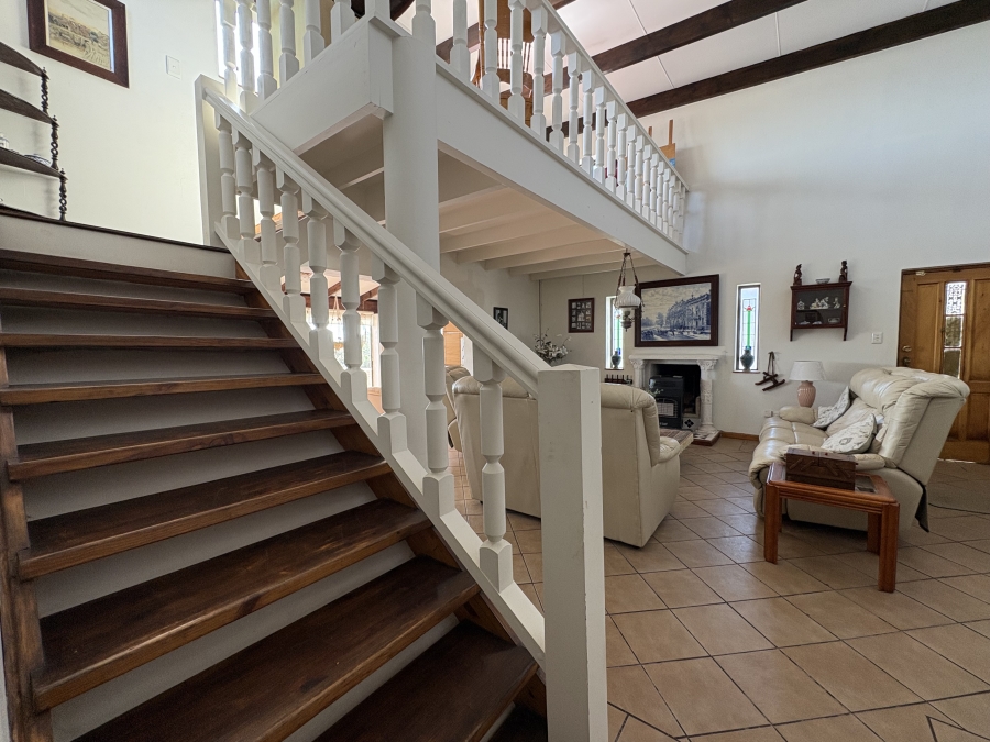 4 Bedroom Property for Sale in Pearl Bay Western Cape